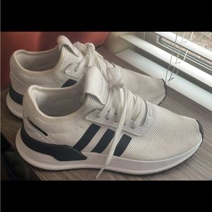 Womens Adidas shoes
